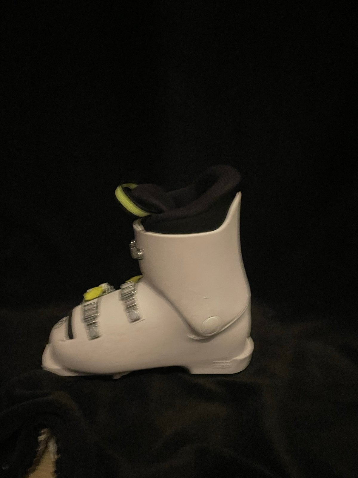 Witte ski schoenen met neon groene accenten voor kinderen, Gebruikt, Schoenen, Ophalen of Verzenden, Skiën