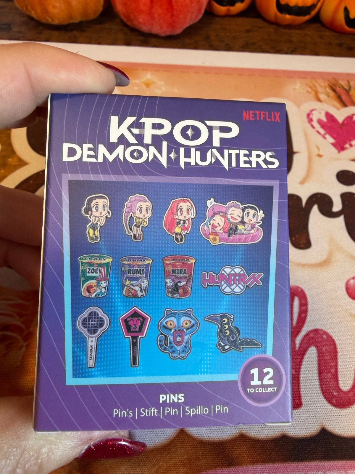K-Pop Demon Hunters Netflix Pins - Blind Box, Ophalen of Verzenden, Nieuw, Overige onderwerpen, Speldje of Pin