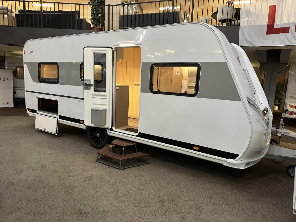 LMC Videro 510 E 2026, enkele bedden + GRATIS MOVER, Caravans en Kamperen, Rondzit, Bedrijf, 6 tot 7 meter, Schokbreker