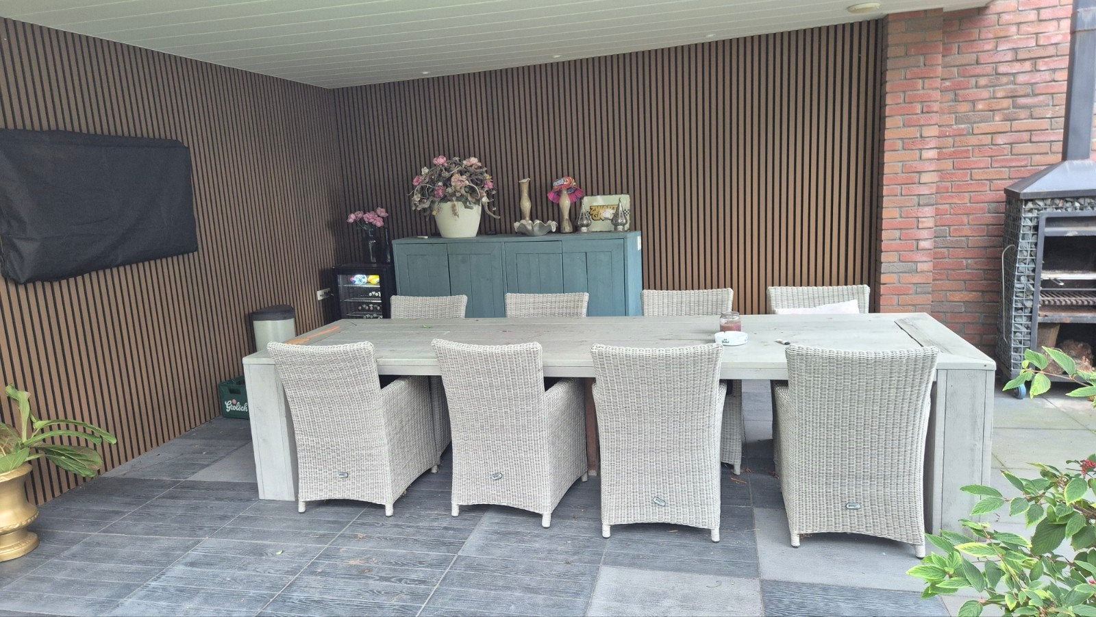 Foto 3 van Robuuste tuinset: 8 wicker stoelen met 330cm tafel