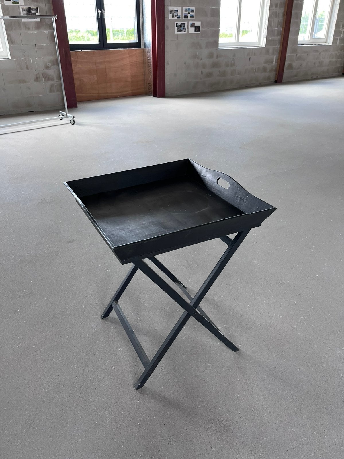 Zwarte houten bijzettafel/butlertray, Ophalen, Gebruikt, Modern, huiselijk, Vierkant