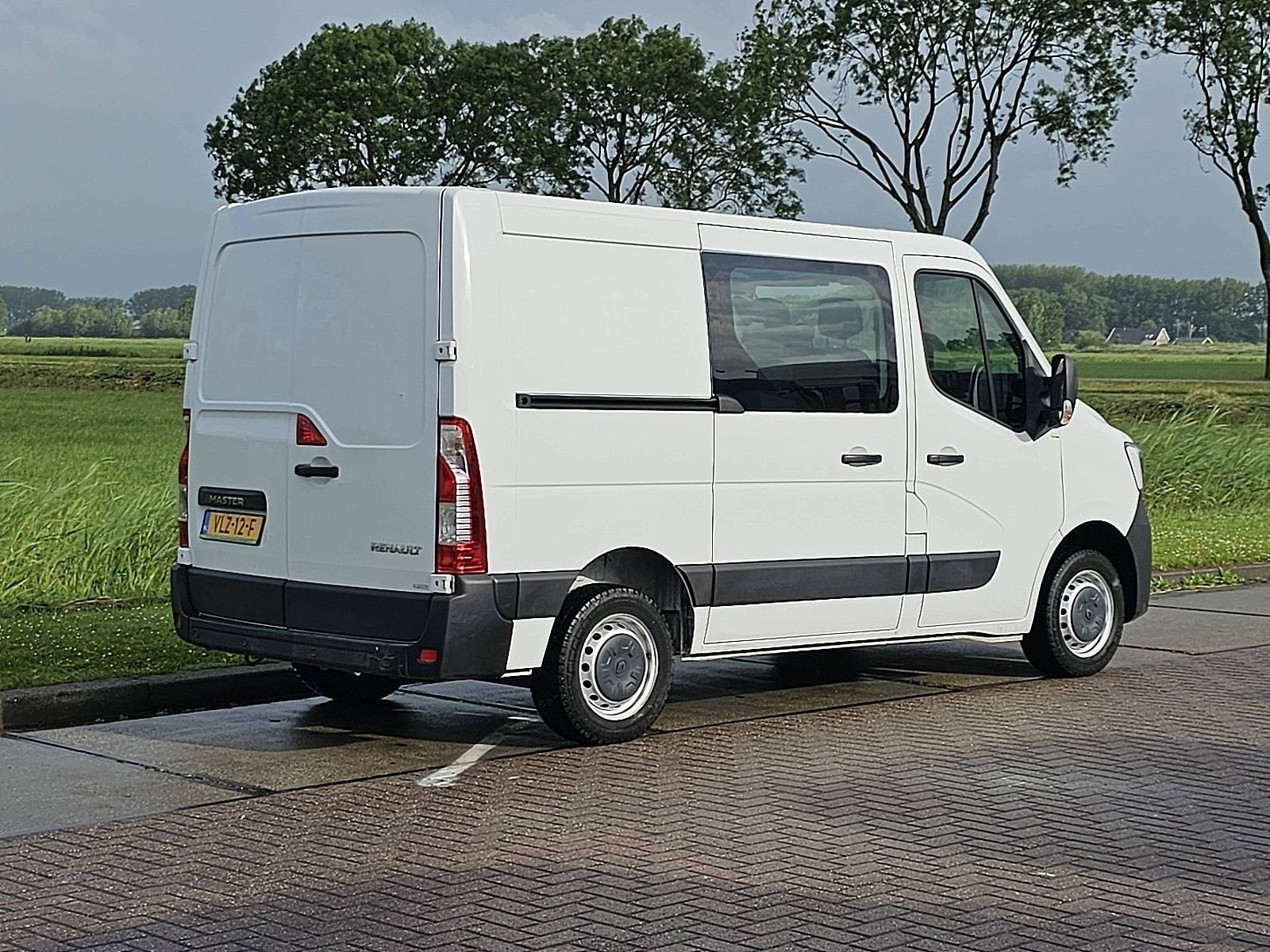 RENAULT MASTER 2.3 l1h1 dubbel cabine!, Auto's, Bestelauto's, Voorwielaandrijving, 136 pk, Gebruikt, Euro 6