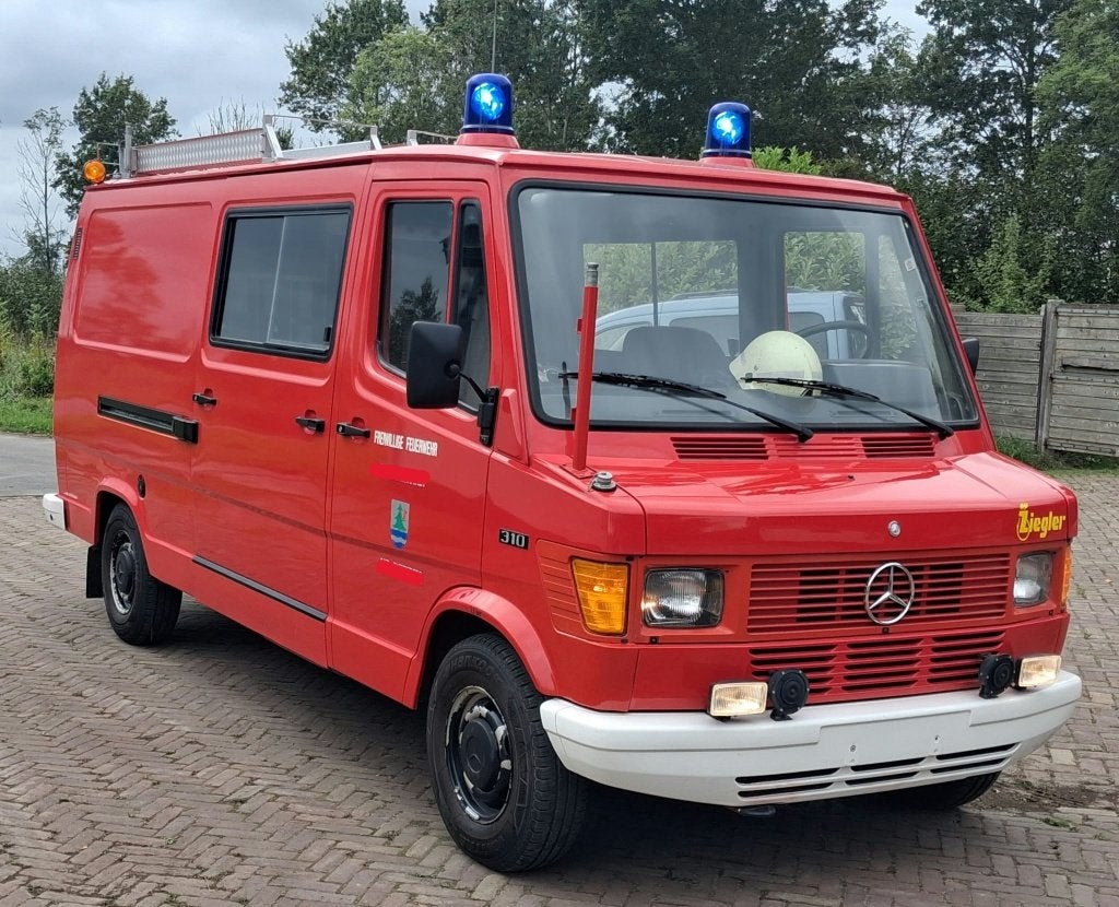 mercedes bus BELASTINGVRIJ camper OLDTIMER benzine BRANDWEER, Auto's, Dealer onderhouden, Mercedes-Benz, Bedrijf, Grijs