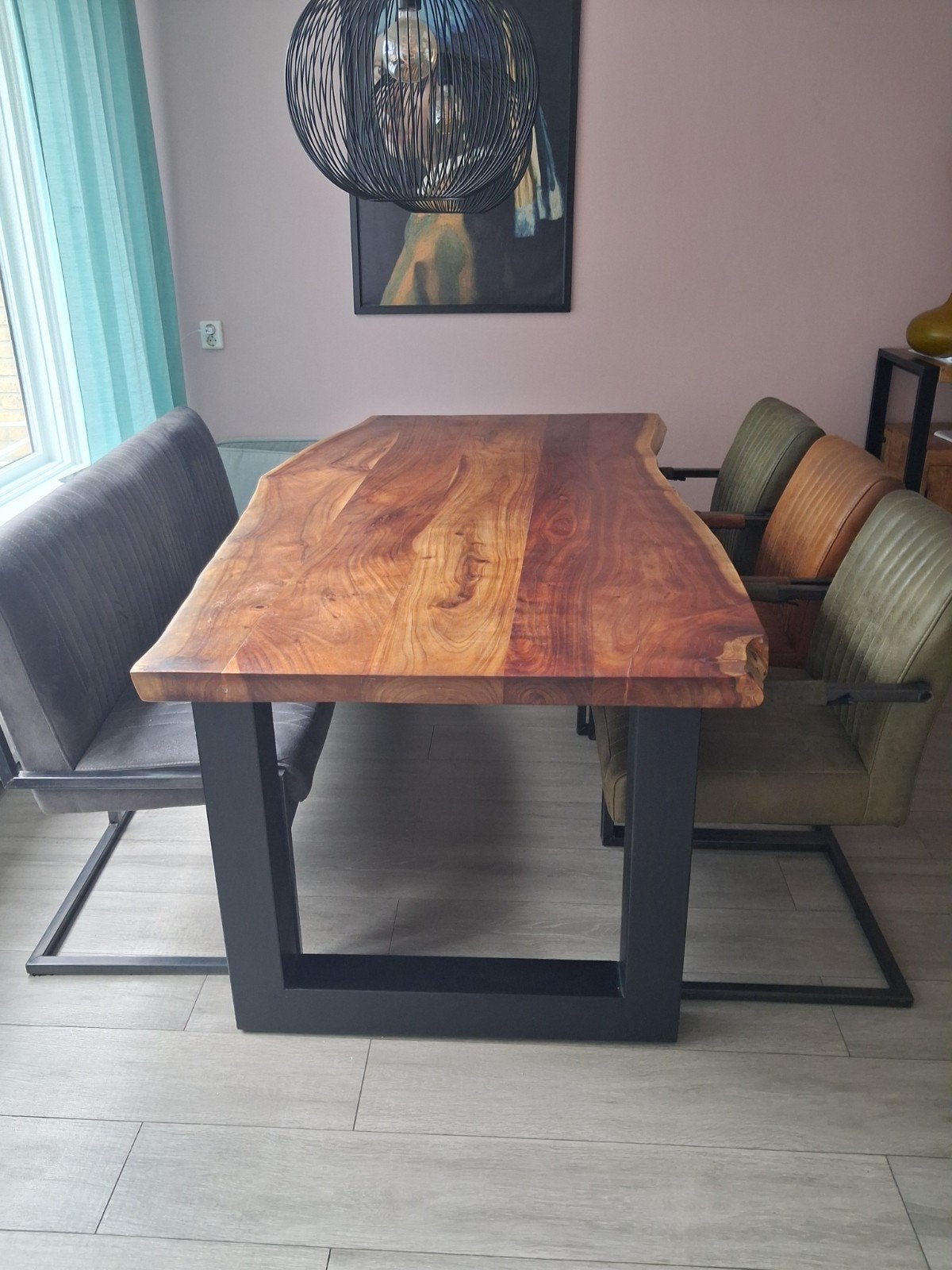 Tafel, Zitbank en drie stoelen schilderij en lampen, Ophalen, 75 tot 100 cm, Zo goed als nieuw, Metaal