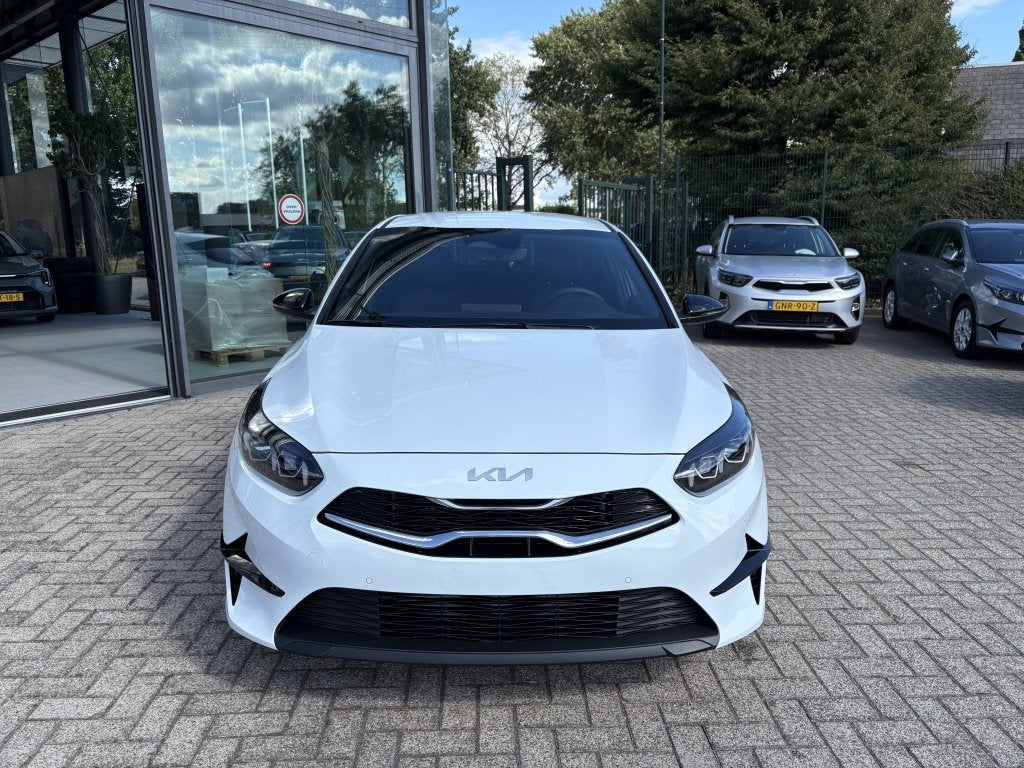 Kia Ceed 1.0 T-GDi Design Edition '' Private lease v.a € 4, Zwart, Wit, Origineel Nederlands, Bedrijf