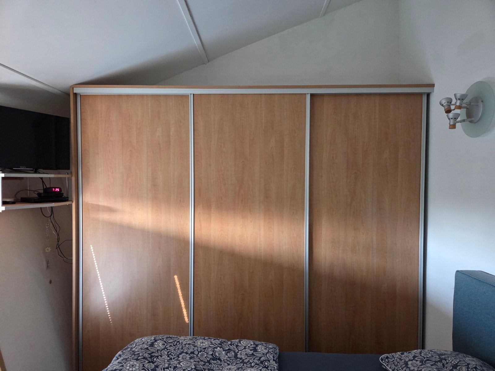 Wand schuifkast, Ophalen, Gebruikt, Twijfelaar