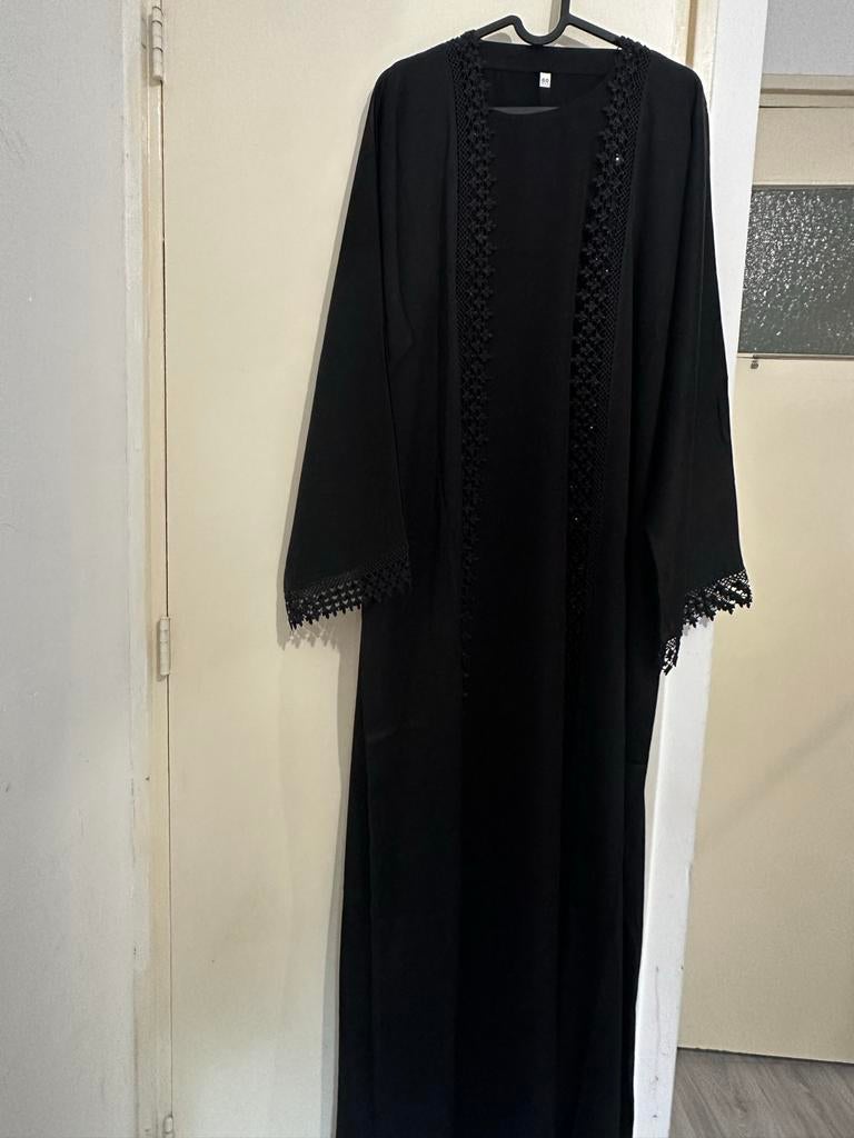 Elegante Zwarte Abaya met Kant, Kleding | Dames, Jurken, Ophalen of Verzenden, Nieuw, Zwart, Boven de knie