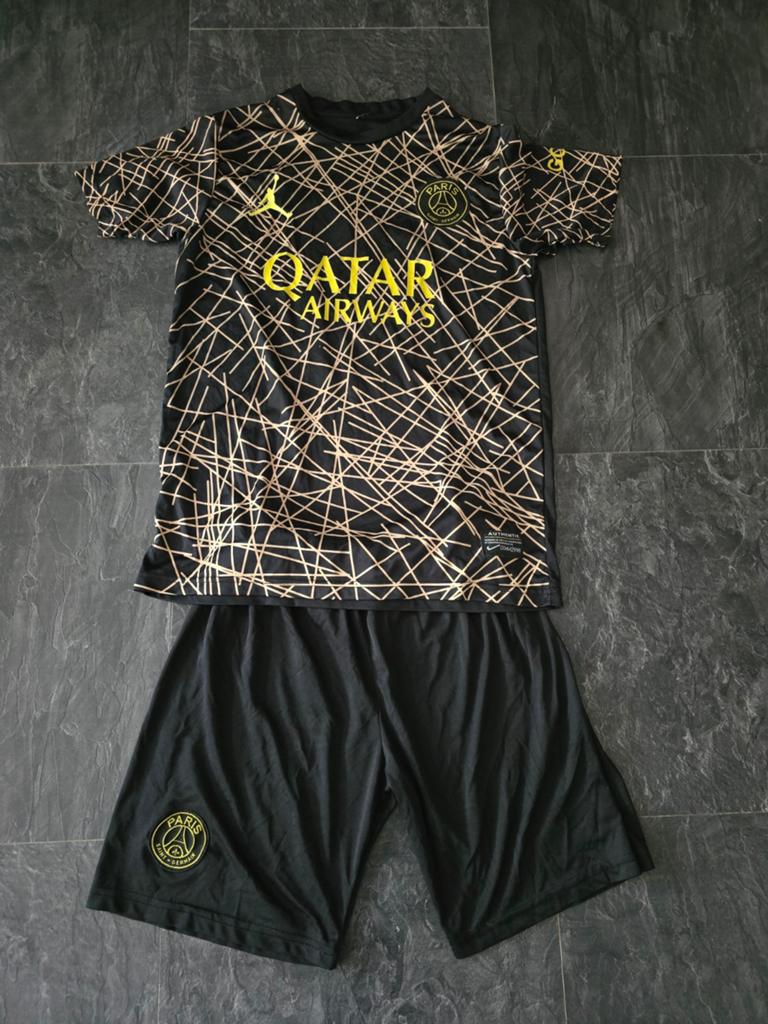 Voetbaltenue PSG Paris Saint-Germain, Maat XS of kleiner, Ophalen of Verzenden, Set
