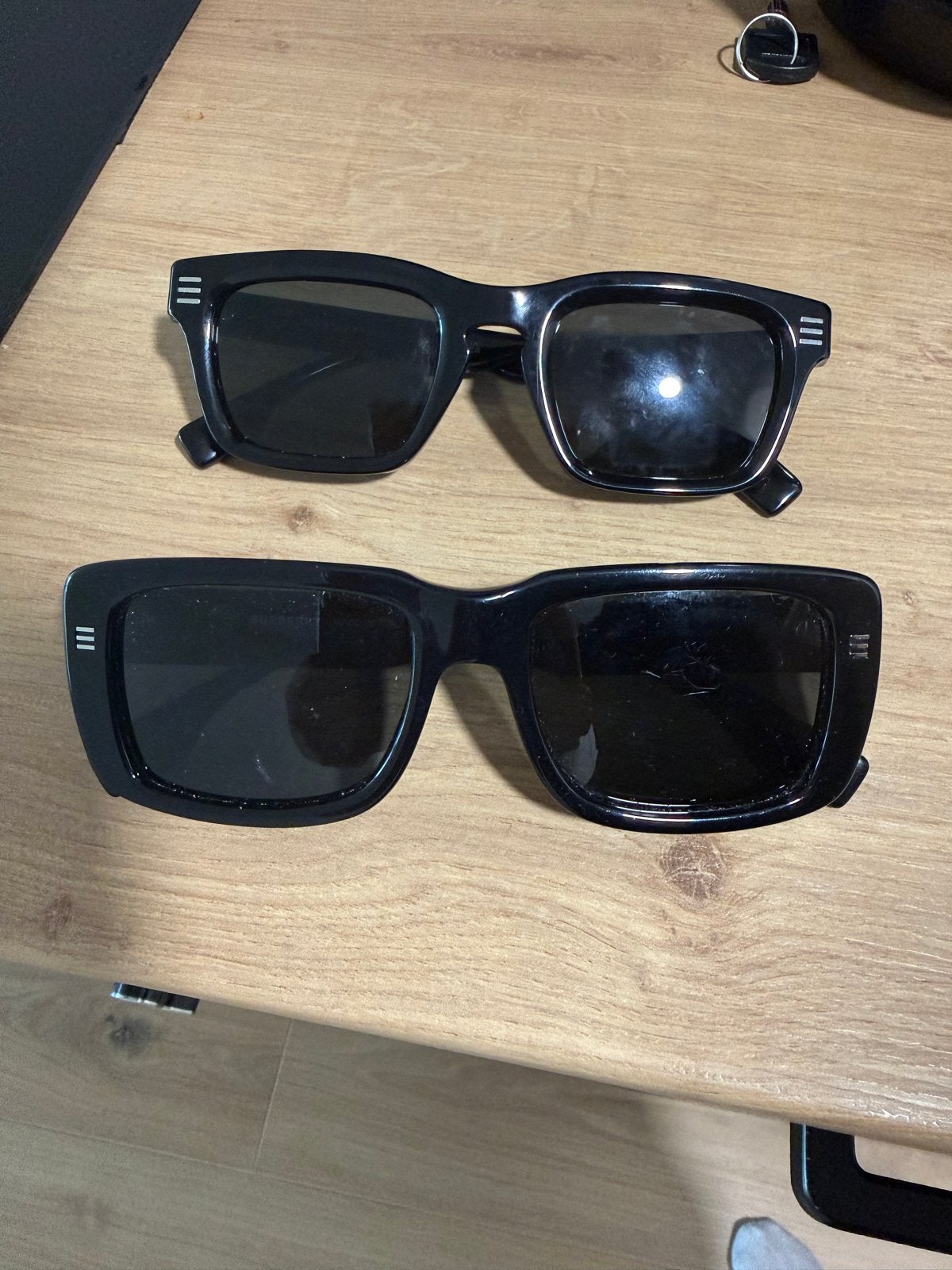 Burberry Zonnebrillen - Set van 2 met etuis, Zonnebril, Zwart, Zo goed als nieuw, Ophalen