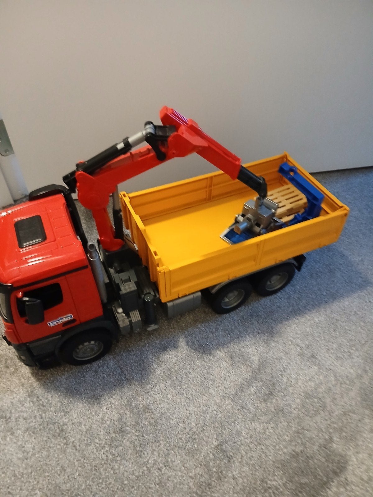 Zgan Mercedes bouwvrachtwagen Bruder met accessoires, Kinderen en Baby's, Speelgoed | Speelgoedvoertuigen, Ophalen of Verzenden