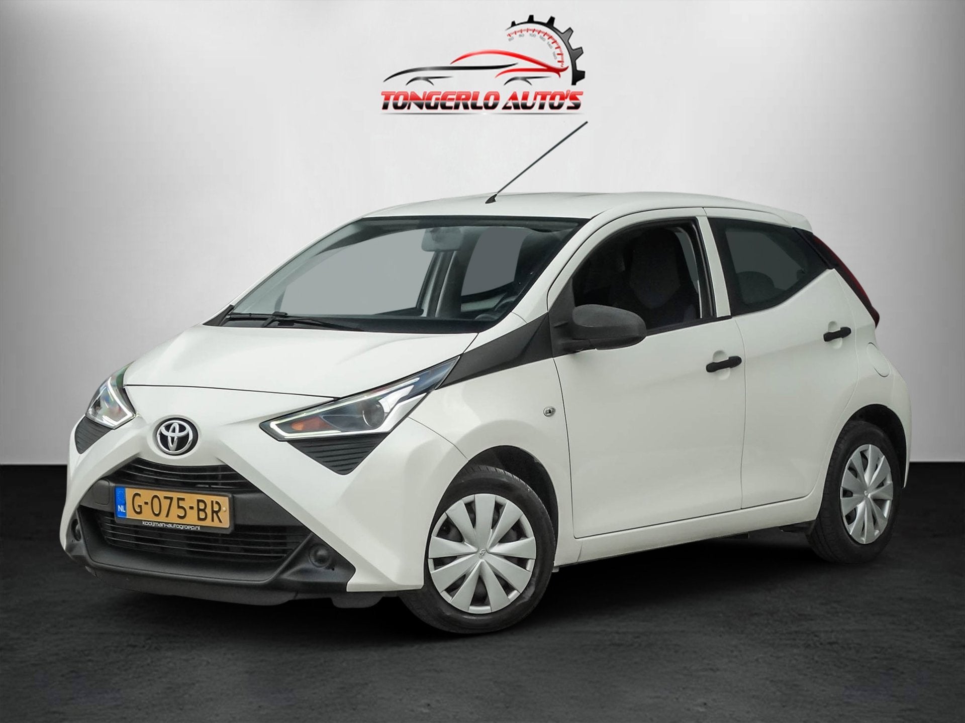 Toyota Aygo 1.0 VVT-i x-fun Cruise Bt Airco 5drs 104 dkm!, Auto's, Voorwielaandrijving, Gebruikt, Euro 6, 4 stoelen