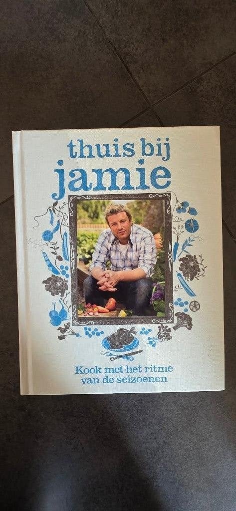 Jamie Oliver - thuis bij jamie kookboek nieuw, Ophalen of Verzenden, Nieuw, Overige gebieden