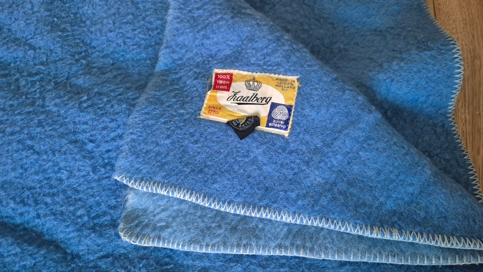 Blauwe deken 100% wol 180230cm, Huis en Inrichting, Woonaccessoires | Plaids en Woondekens, Gebruikt, Wol, Ophalen of Verzenden