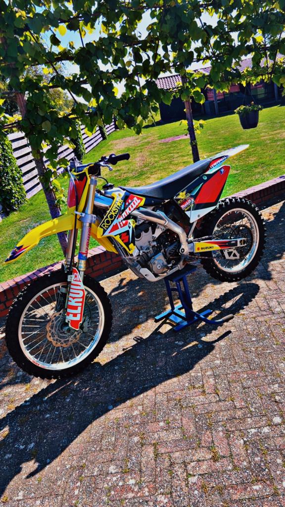 Suzuki Crossmotor 450 RM-Z Klaar voor het avontuur!