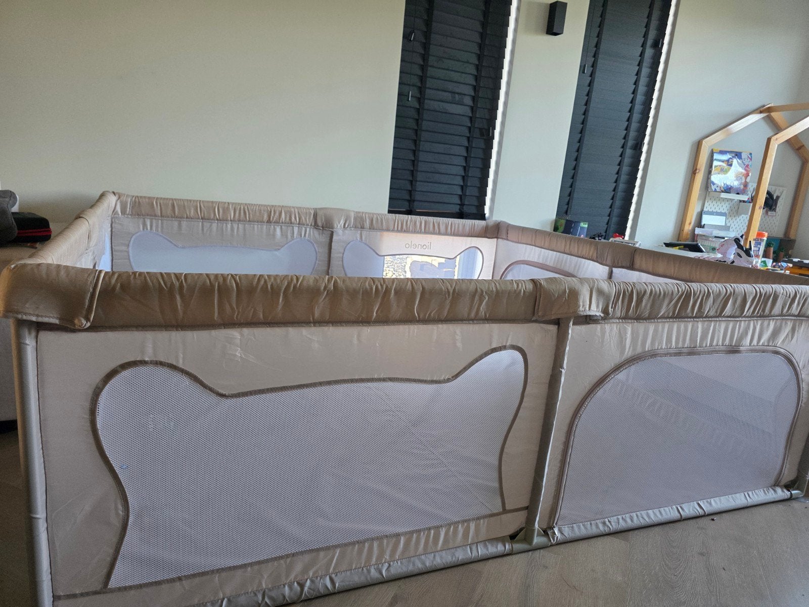 Lionelo Willow XL Baby grondbox en speelmaat- Zo goed als n, Ophalen of Verzenden, Zo goed als nieuw, Rechthoekig, Boxkleed