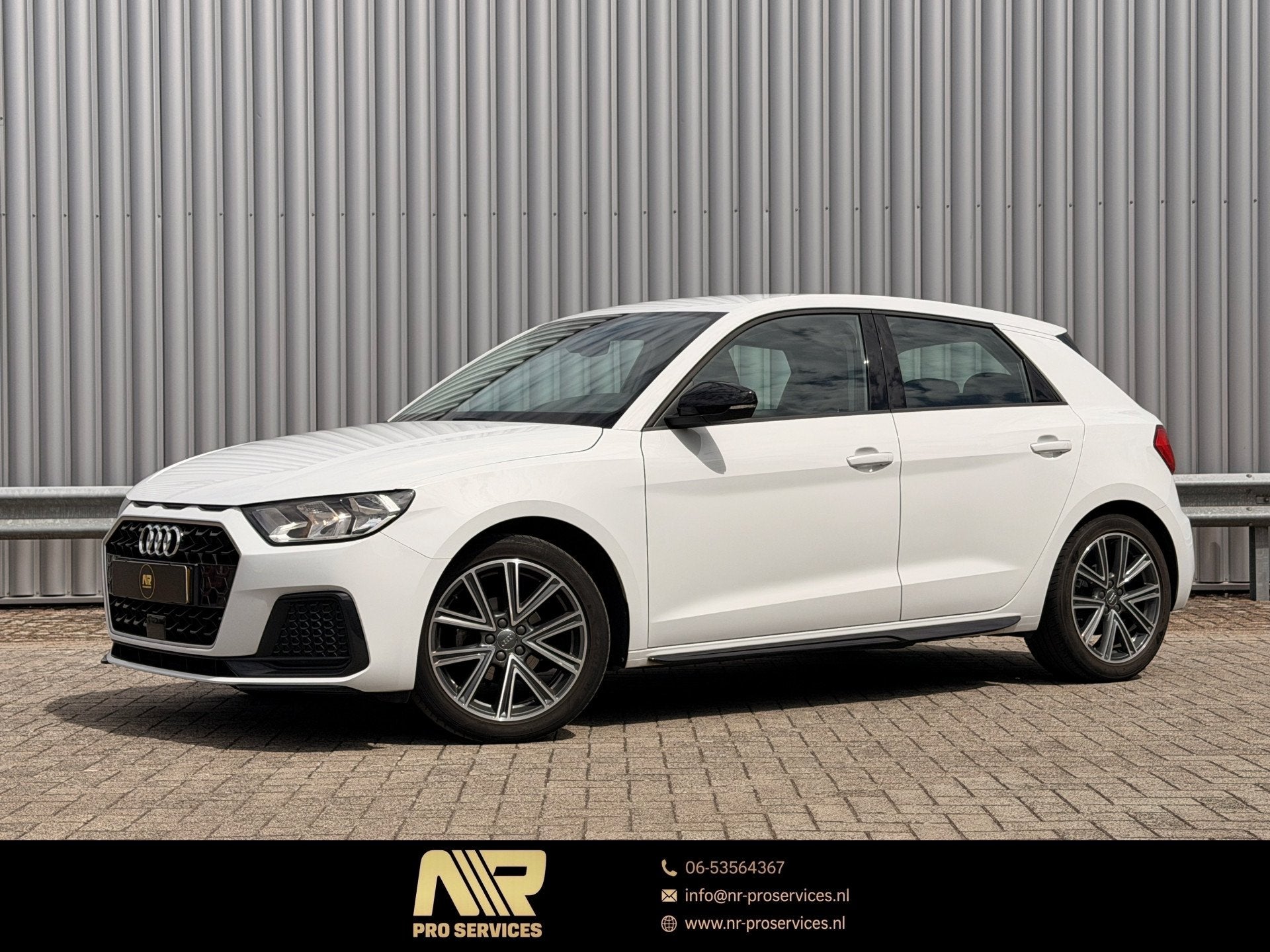 Audi A1 Sportback 25 TFSI epic Apple Carplay | 17" LMV | Vir, Start-stop-systeem, Stof, A1, Origineel Nederlands
