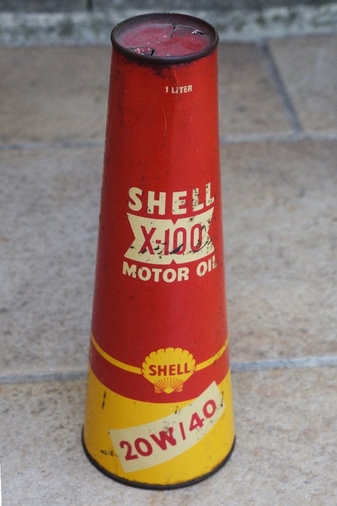 zeldzame Belgische conische olie blik shell 1950 1 liter, Ophalen of Verzenden, Gebruikt, Reclamebord