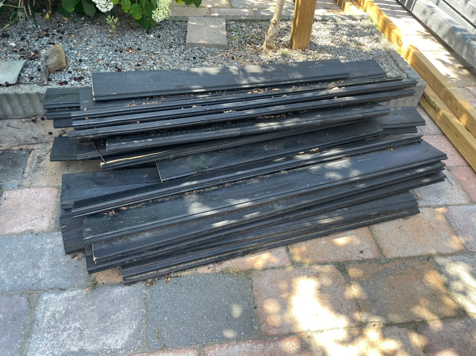 Zwart Rabathout - als nieuw 34 stuks, Doe-het-zelf en Verbouw, Hout en Planken, Ophalen, Gebruikt, 25 tot 50 mm, 200 tot 250 cm