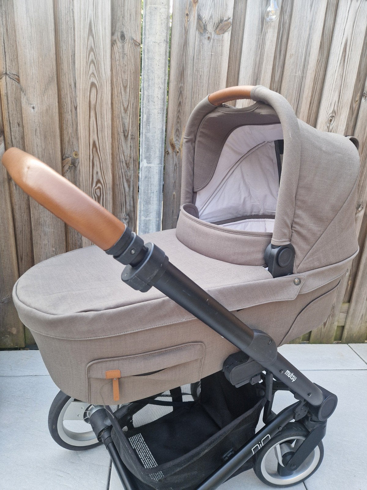 Mutsy Nio kinderwagen compleet met accessoires, Ophalen, Zo goed als nieuw, Combiwagen, Mutsy