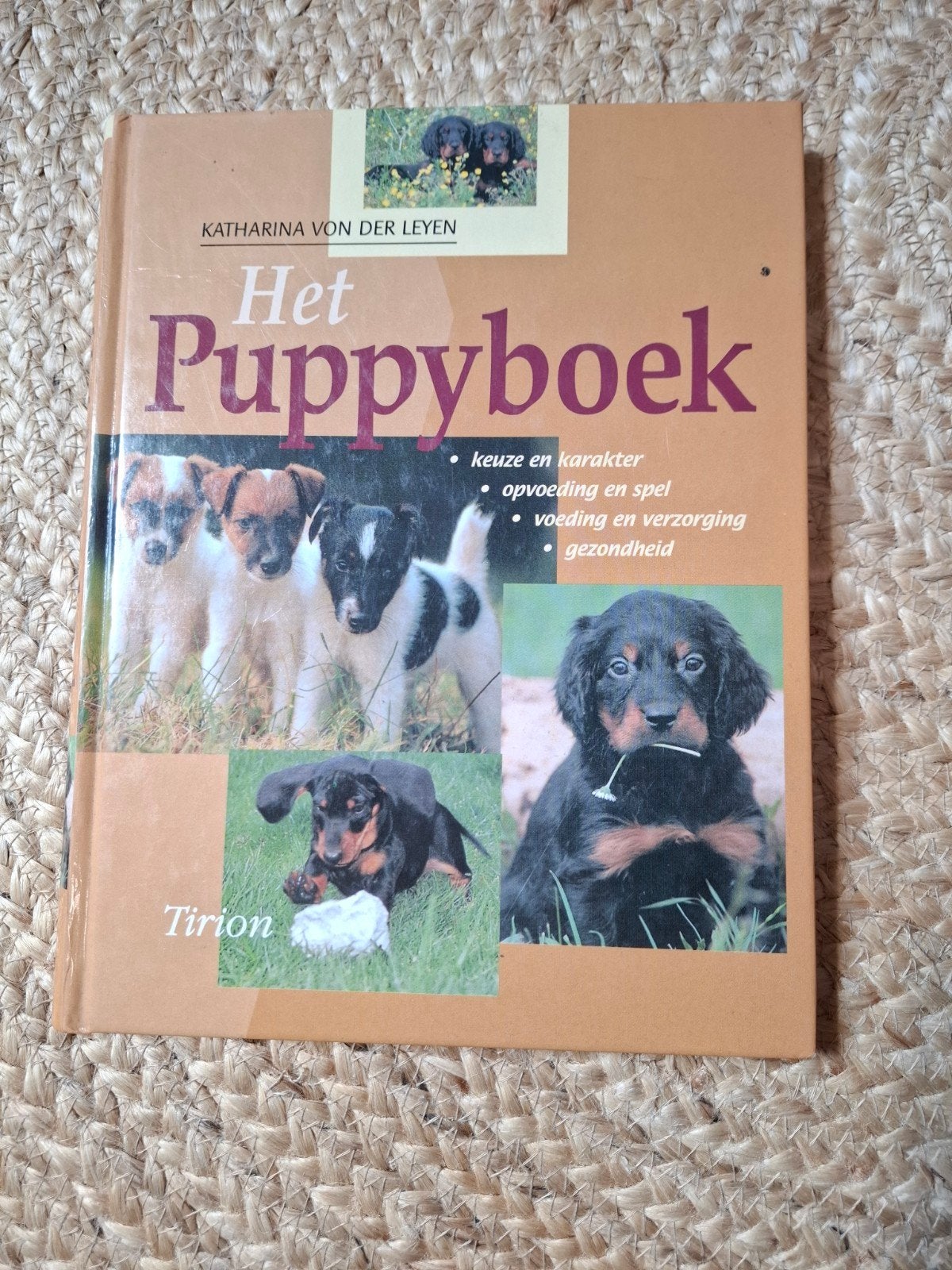 Het Puppyboek: Keuze, opvoeding, verzorging en gezondheid, Ophalen of Verzenden, Gelezen, Honden, Katharina von der Leyen