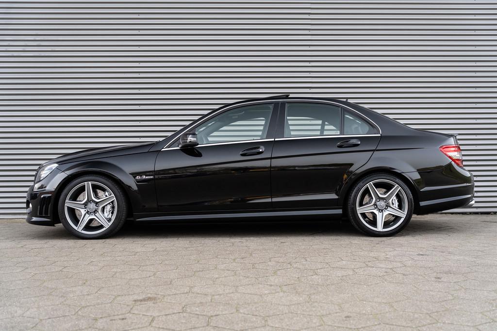 Mercedes-Benz C-klasse AMG C63 V8 DEALER ONDERHOUDEN, Automaat, Achterwielaandrijving, Automatische klimaatregeling, Zwart