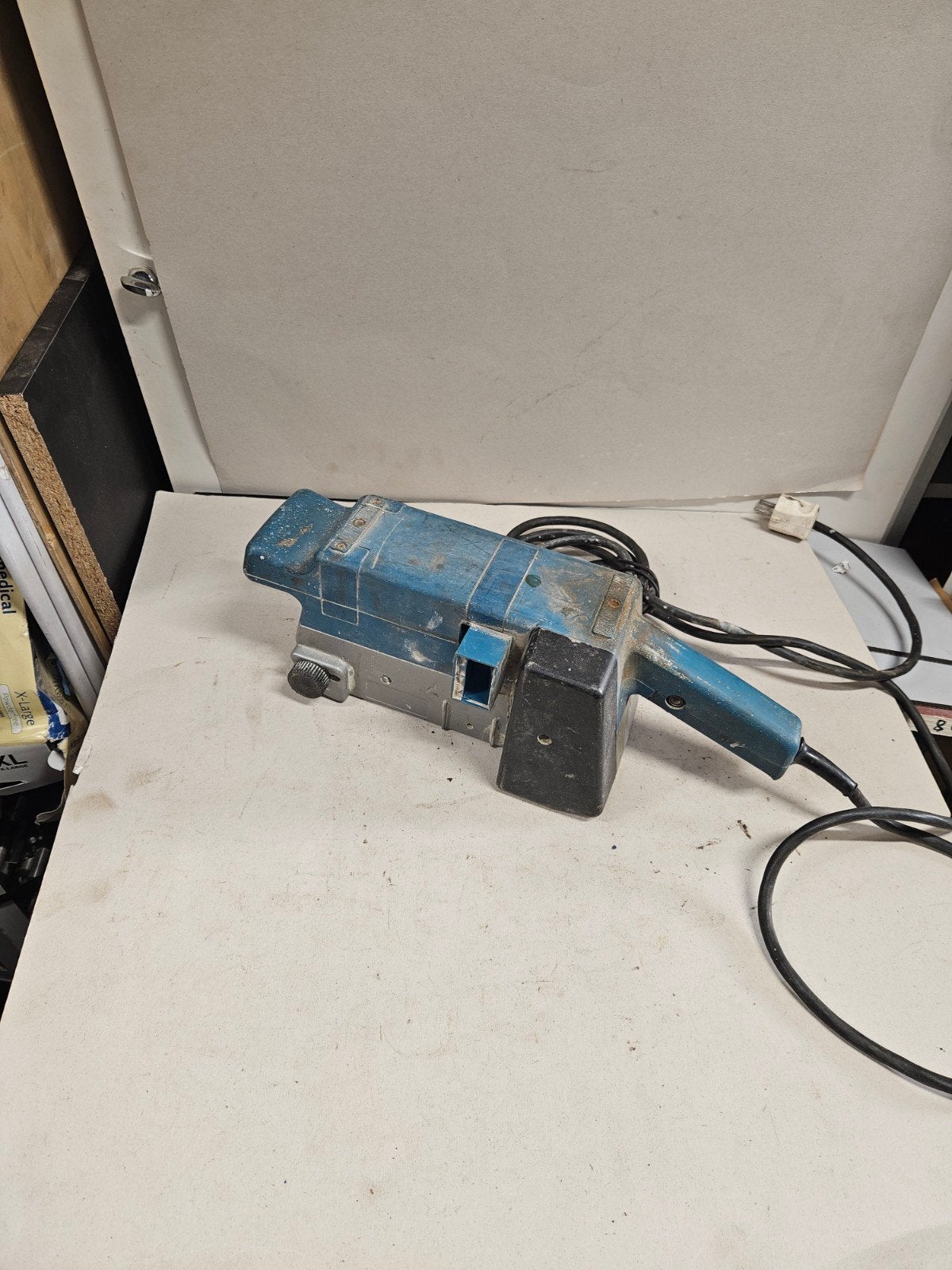 Black & Decker bandschuurmachine, Doe-het-zelf en Verbouw, Gereedschap | Schuurmachines, Ophalen of Verzenden, Gebruikt, Minder dan 600 watt