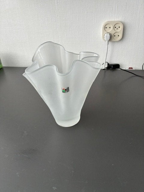 Vaas Art + Design, Overige kleuren, Ophalen of Verzenden, Minder dan 50 cm, Glas