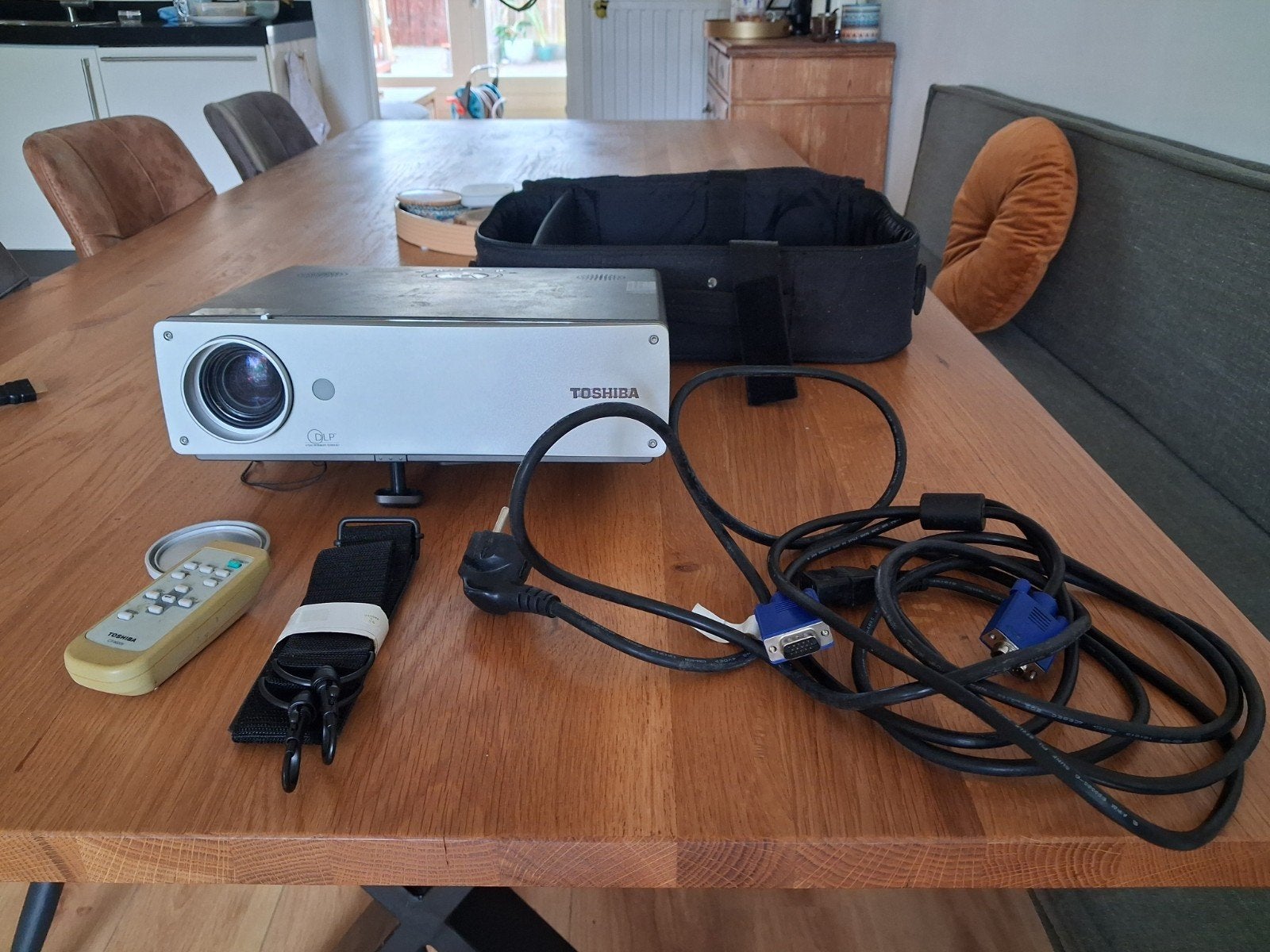 Toshiba TDP-S80 Beamer Projector - Gratis af te halen, Ophalen