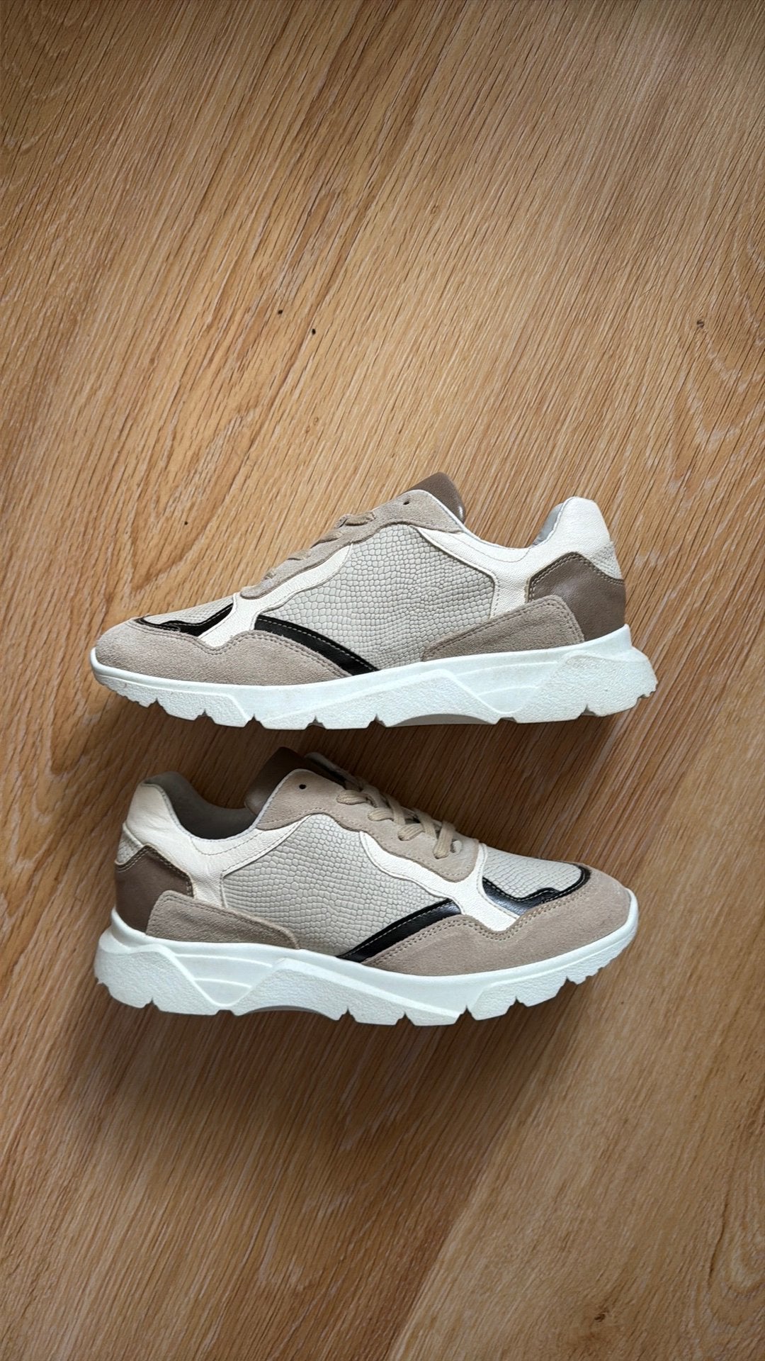 Sneakers van Tango, mooie kleurcombinatie, 38 enkel gepast.,, Verzenden, Beige, Nieuw, Sneakers of Gympen