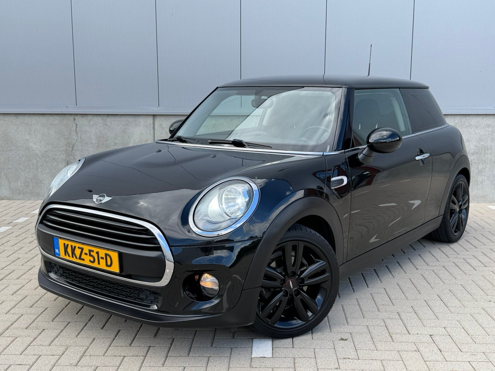 Mini Cooper One 1.2  | Stoelverw. | Cruise. | Nieuwe ketting, Auto's, Mini, Particulier, One, ABS, Airbags, Airconditioning, Bi-Xenon koplampen