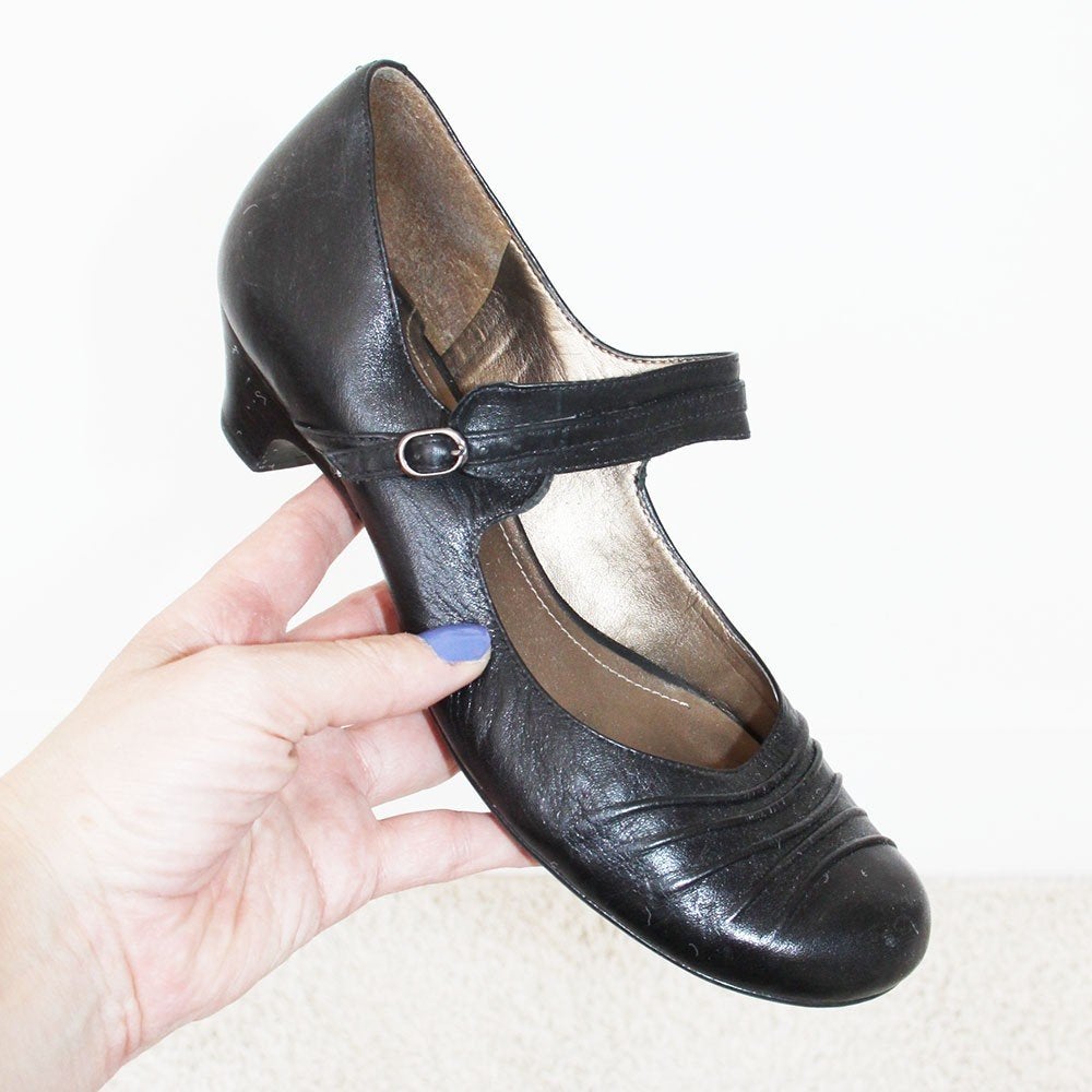 Mooie Leren Clarks Schoenen - 31 (Maat 6½ / 40) € 45,-, Pumps, Zwart, Ophalen of Verzenden, Zo goed als nieuw