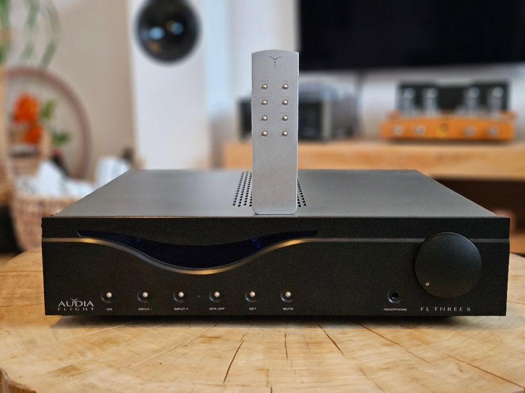 Audia Flight FL Three S, Zo goed als nieuw, 120 watt of meer, Stereo, Ophalen