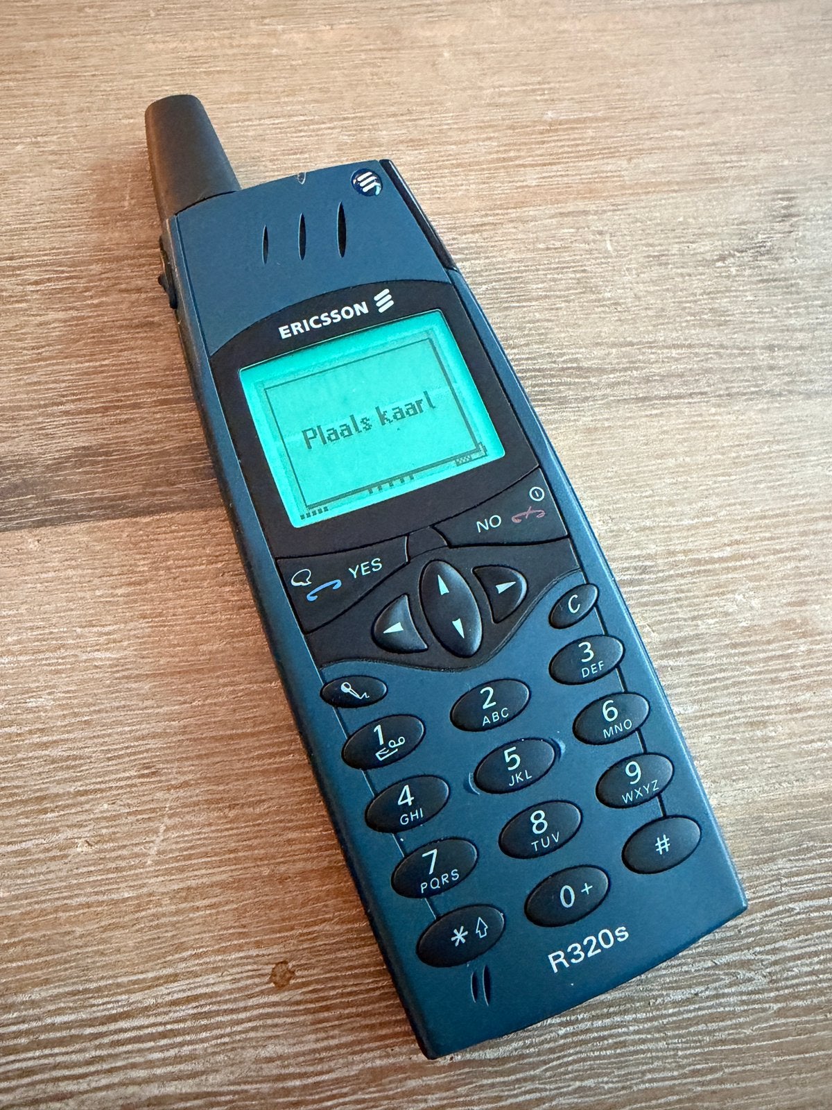 Ericsson R320s, Ophalen of Verzenden, Zo goed als nieuw, Zwart