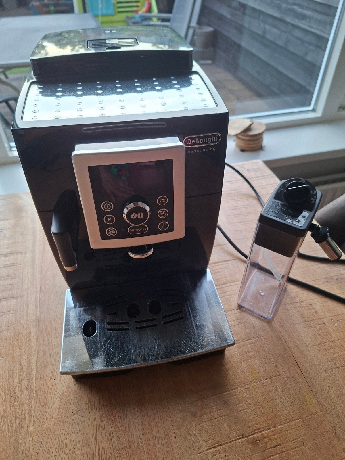 De'Longhi Magnifica S Cappuccino Koffiemachine, Witgoed en Apparatuur, Koffiezetapparaten, Ophalen, Gebruikt, Koffiemachine, Koffiebonen
