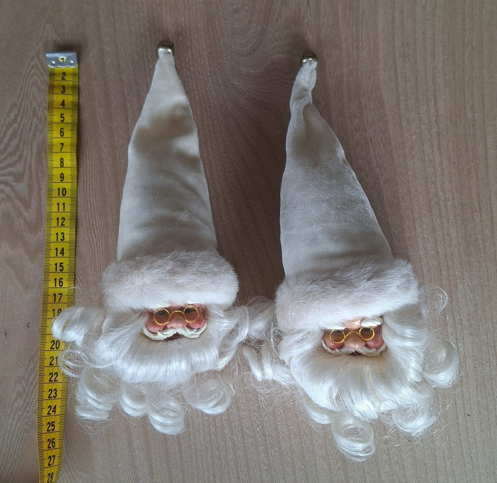 Kerstversiering: 2x hoofd kerstman, Ophalen, Zo goed als nieuw