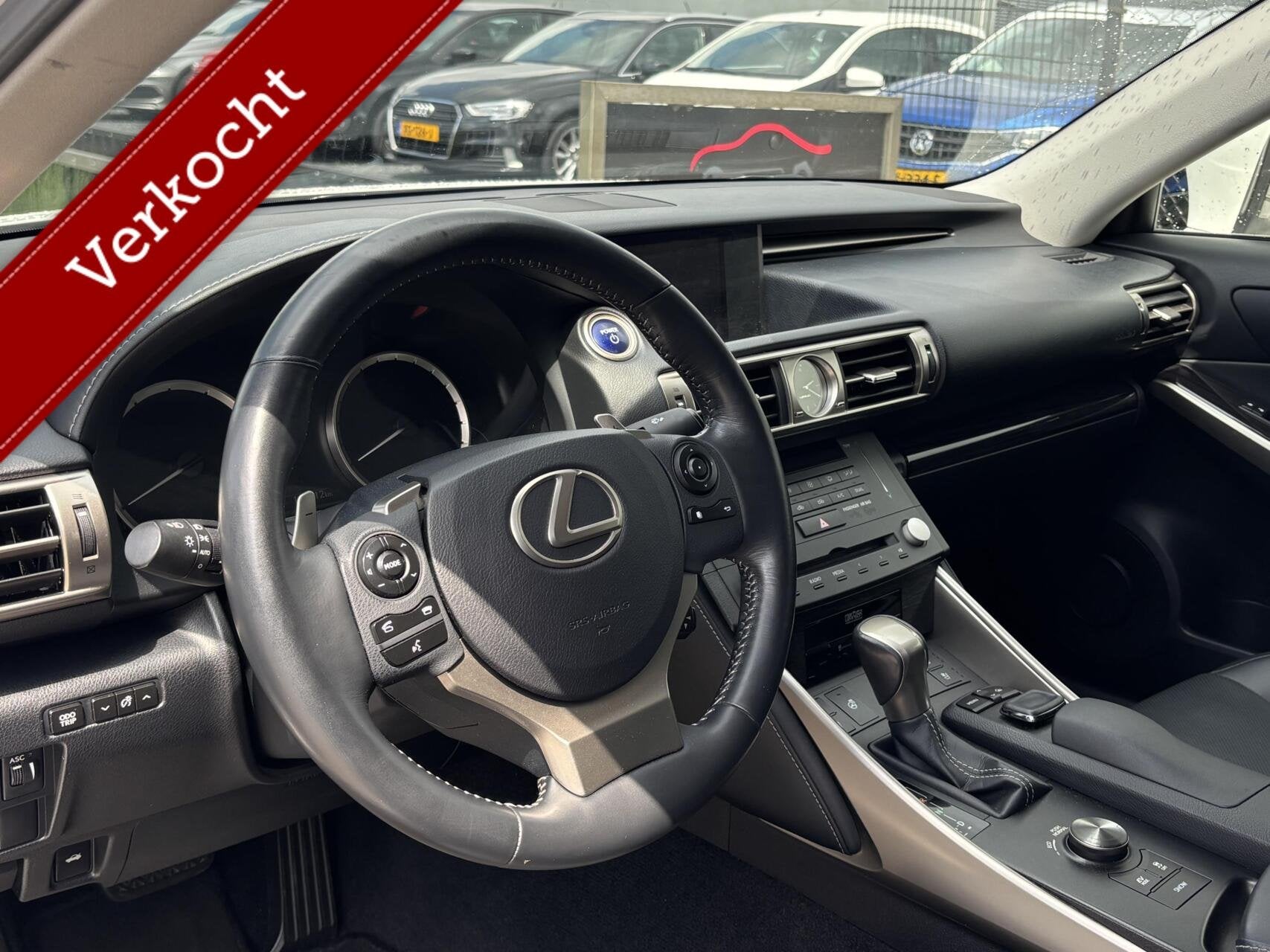 Lexus IS 300h F Sport Line cruise leder camera keyless, Auto's, Lexus, Automaat, Euro 5, Achterwielaandrijving, Gebruikt