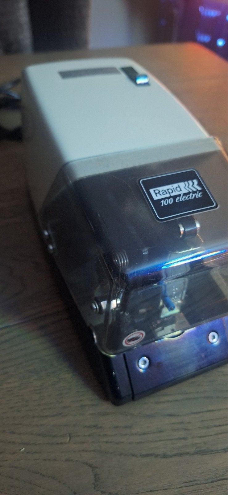 Rapid 100e Elektrische Nietmachine, Ophalen, Zo goed als nieuw
