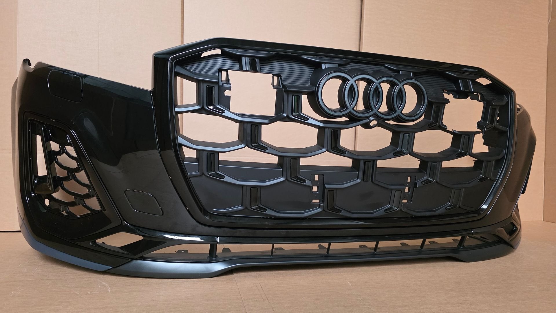 Voorbumper Audi Q7 SQ7 S-line 4M 4M0 FACELIFT SLINE bj.2025-, Gebruikt, -, Voor, Ophalen of Verzenden