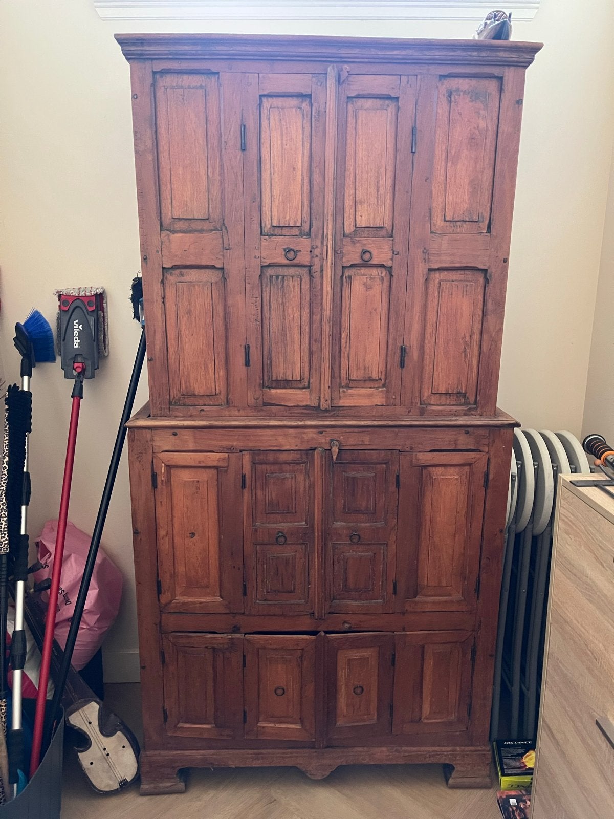 Antieke houten kast., Ophalen