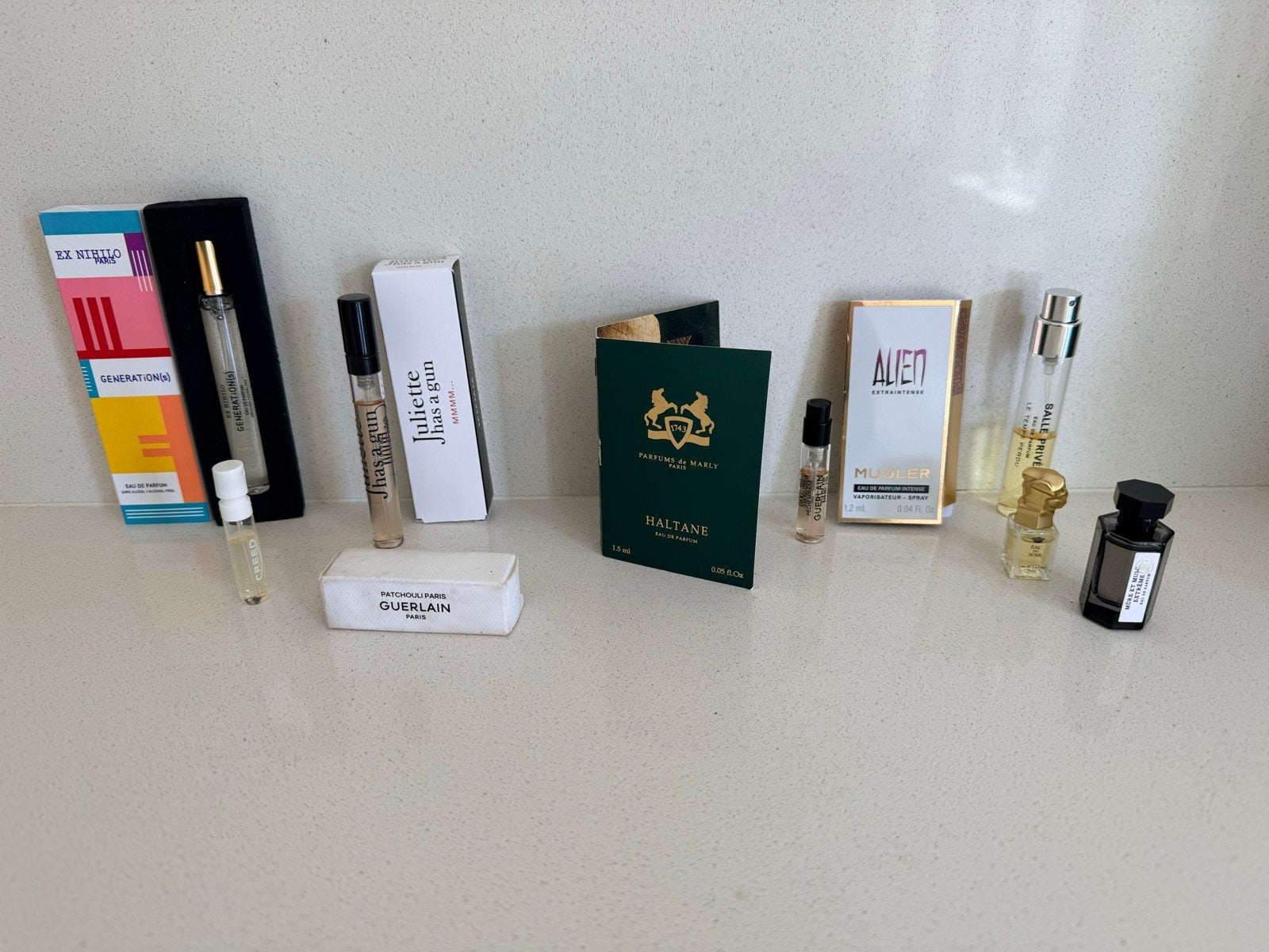 Parfum samples en miniaturen - Diverse merken, Sieraden, Tassen en Uiterlijk, Ophalen of Verzenden, Zo goed als nieuw