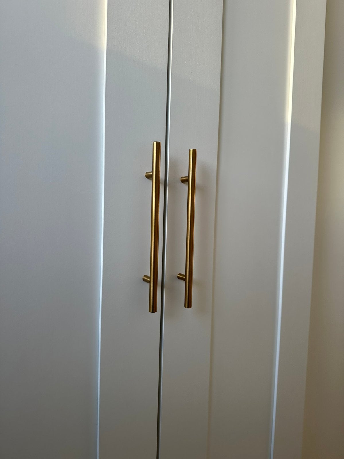 IKEA BRIMNES kledingkast wit – Gouden handgrepen., Ophalen, Zo goed als nieuw, Rond, 150 tot 200 cm