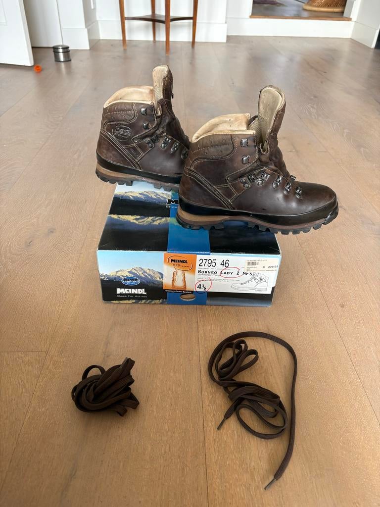 Meindl Borneo Lady 2 MFS Wandelschoenen - Maat 38, Ophalen, Zo goed als nieuw, Bruin, Wandelschoenen