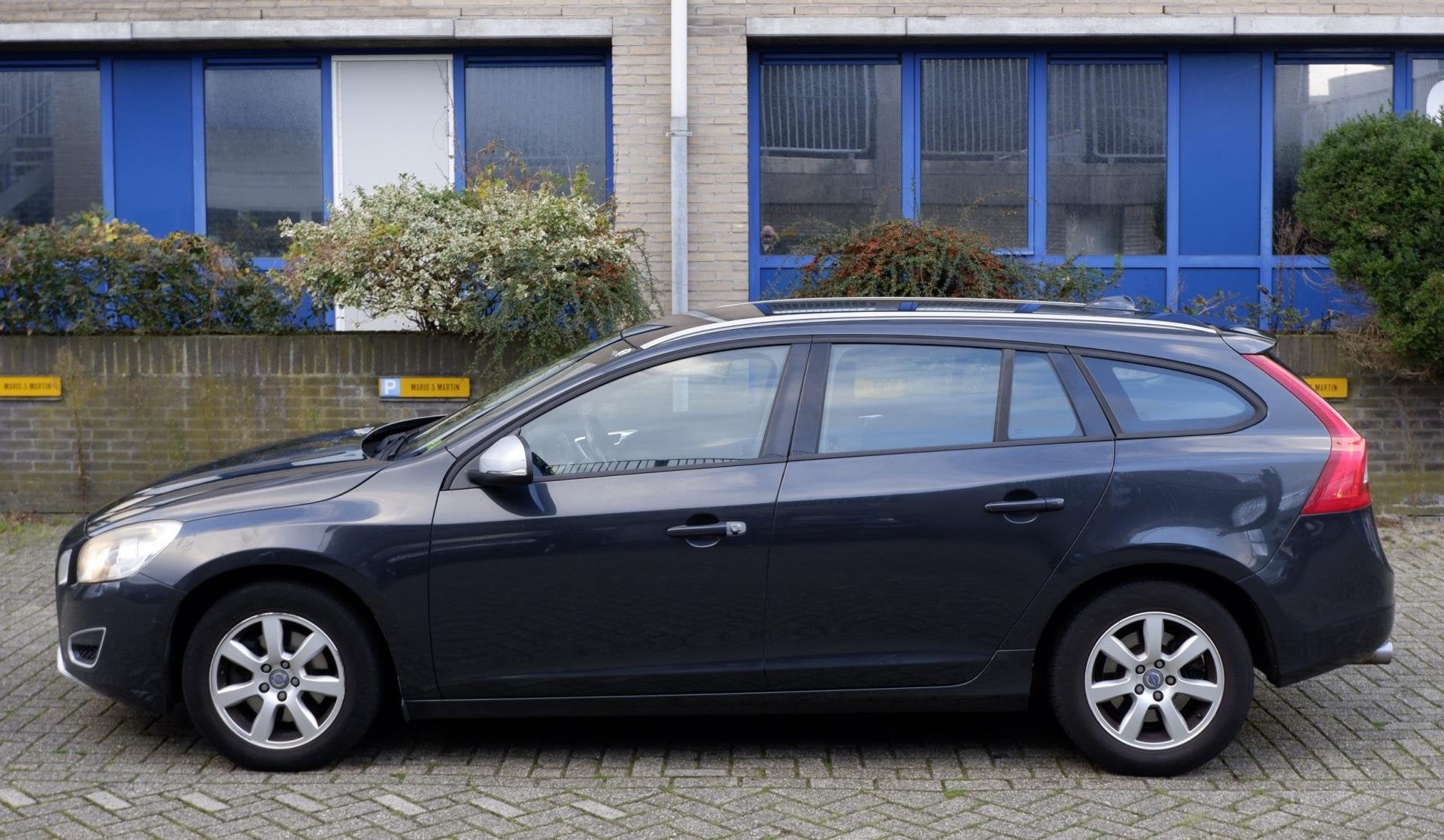 Volvo V60 1.6 D2 Momentum, Voorwielaandrijving, Euro 5, Stof, Gebruikt