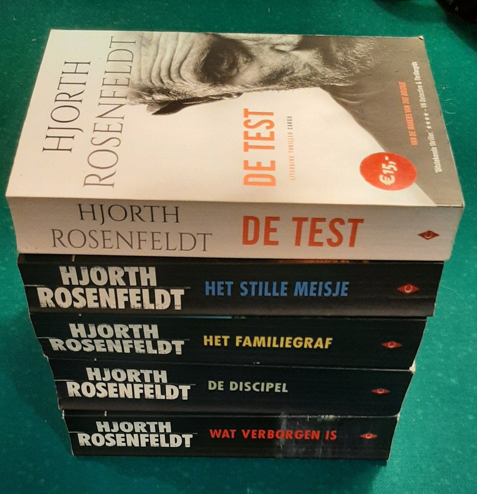 Boeken Hjorth Rosenfeldt 5x   per stuk 2 euro, Ophalen, Gelezen