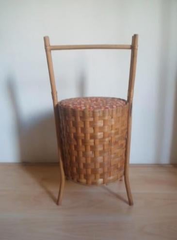 Vintage naaimand opbergmand bamboe hout stof mand wolmand, Antiek en Kunst, Ophalen of Verzenden