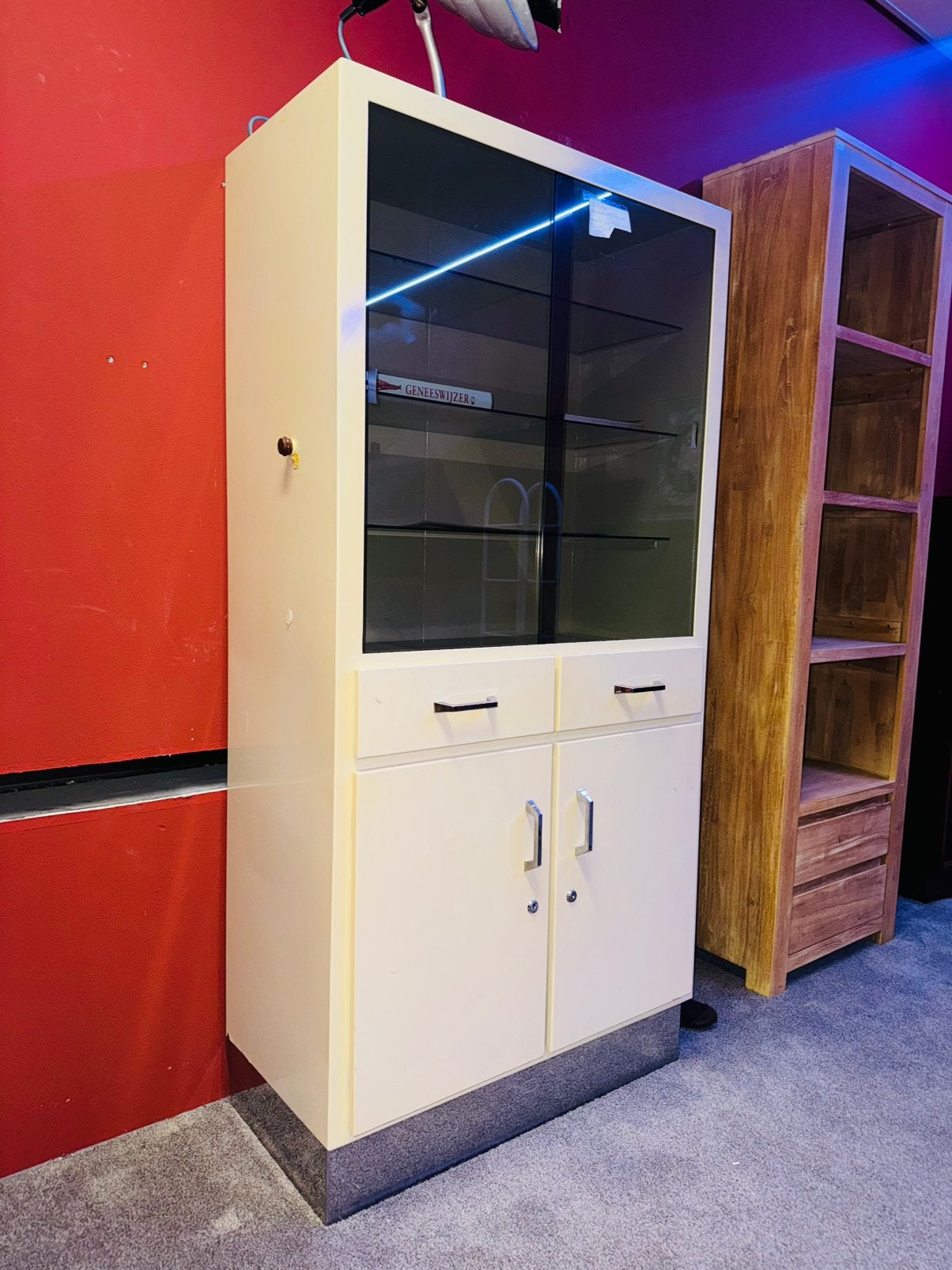 Vintage apothekerskast doktersvitrine, Antiek en Kunst, Ophalen