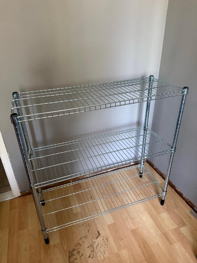 IKEA OMAR kledingrek met optionele grijze bakken, Ophalen, Zo goed als nieuw
