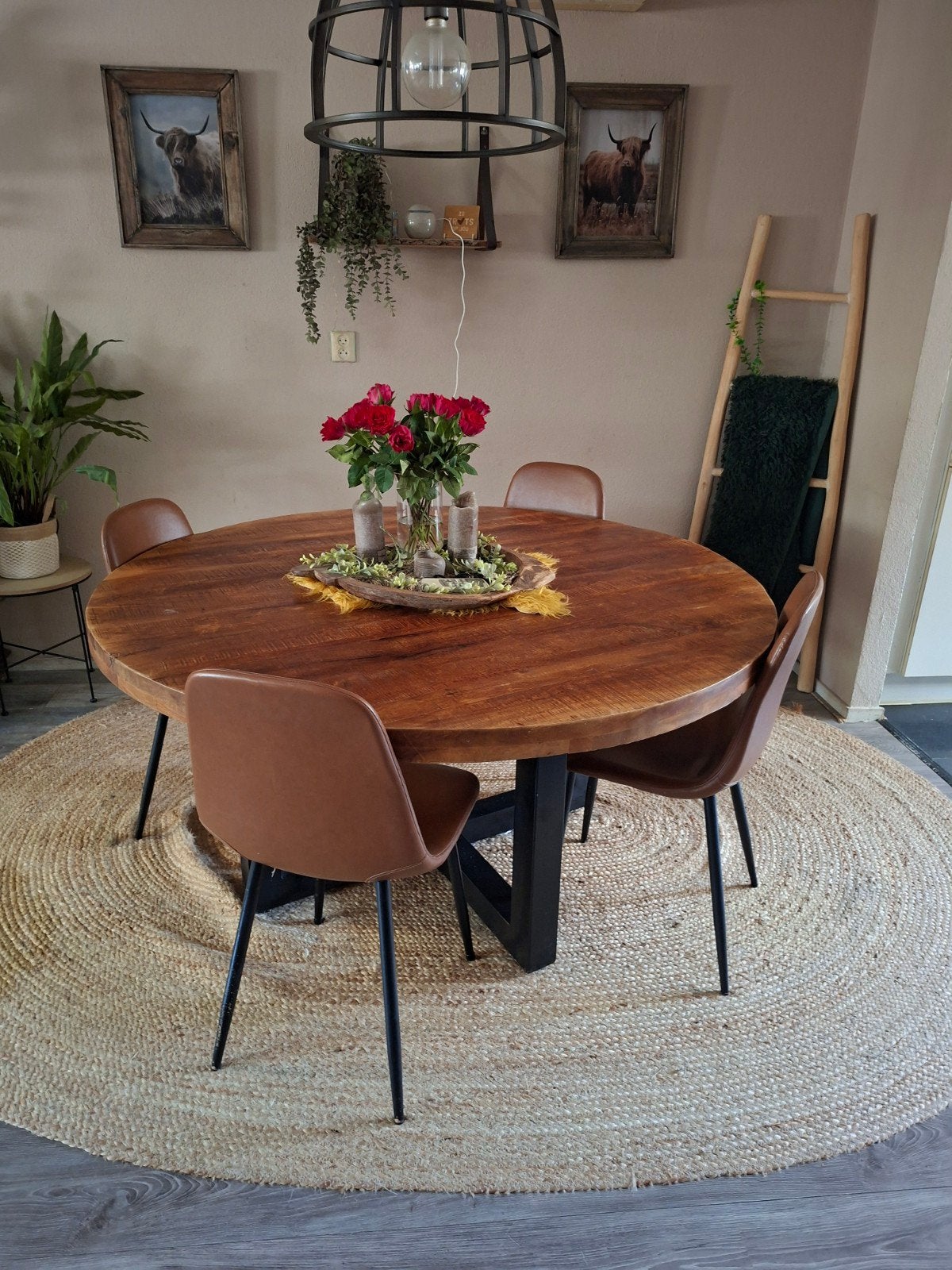 Ronde eet tafel stalen frame, Ophalen, Zo goed als nieuw, Landelijk, 4 tot 6 stoelen