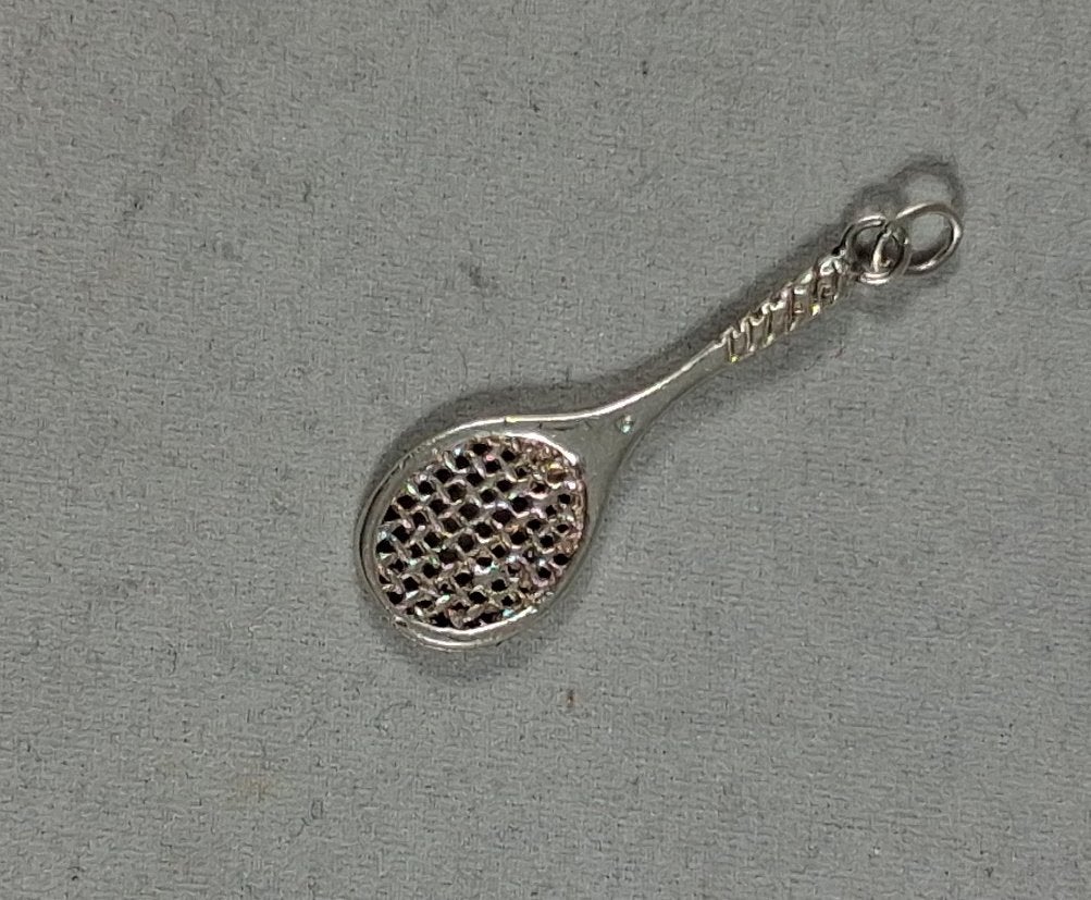 Zilveren kettinghanger tennisracket 3,5cm 925 zilver, Gebruikt, Overige voorstellingen, https://www.zilverjuwelier.nl/winkel/zilveren-kettinghanger-tennisracket-35cm-925-zilver/