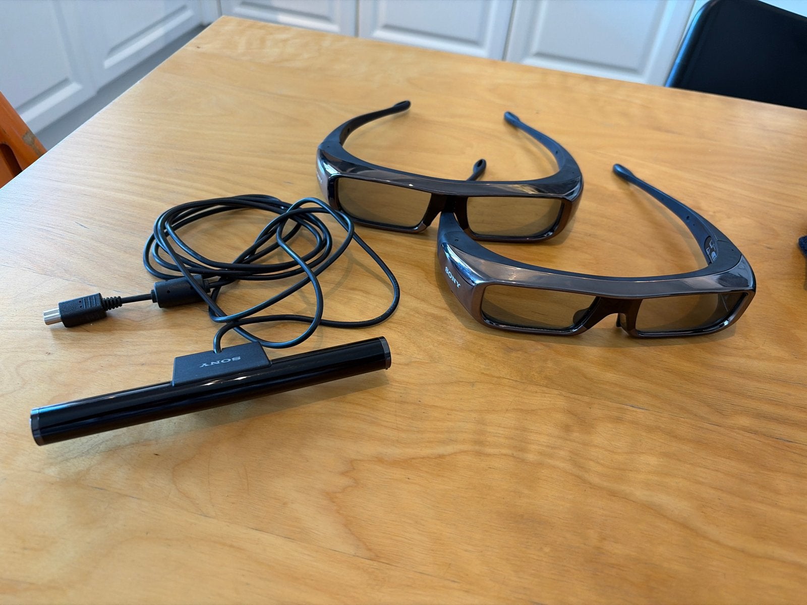 Sony TMR-BR100 3D Sync Transmitter met 2 3D brillen, Ophalen of Verzenden, Zo goed als nieuw, Sony